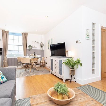 Little Gem Apartment สวาเนจ ภายนอก รูปภาพ