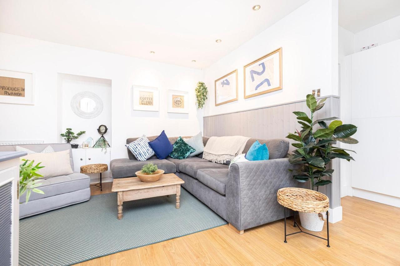 Little Gem Apartment สวาเนจ ภายนอก รูปภาพ